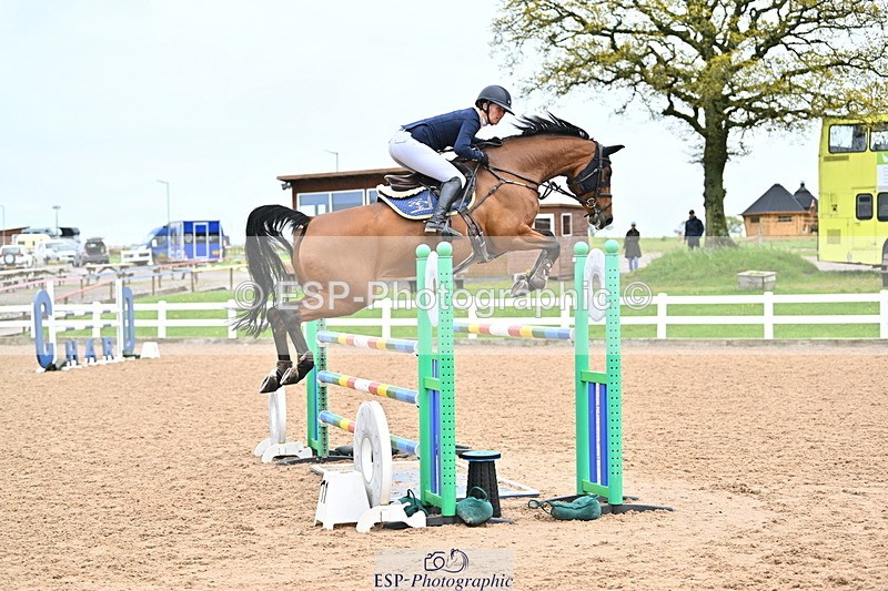 240501A-135636-00907 - Cls 8 Snr Foxhunter and 1.20m Open