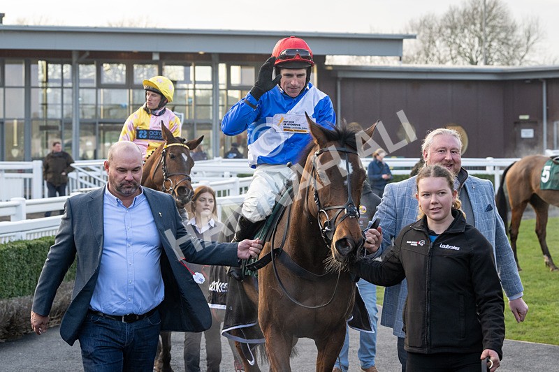 220125-Race 4-Komedy Kicks-3-8 - Race 4