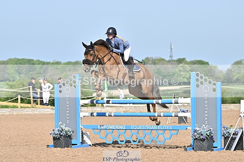 240509A-093358-00594 - Cls 8 Foxhunter