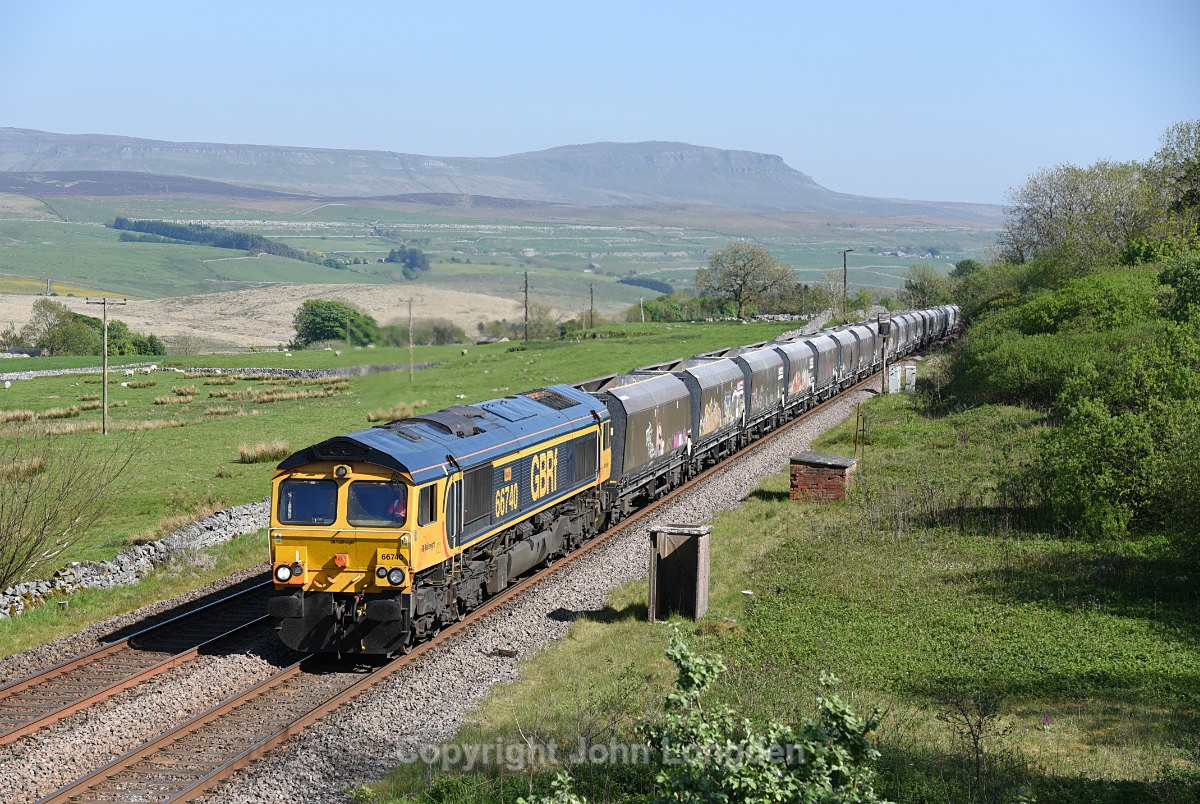 JL - 23.5.18 66740 6D77 Arcow - Hunslet, Salt Lake - Salt Lake Cottages