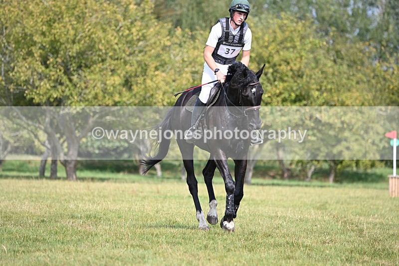 WJ6_2328 - 60cm XC Time 14:21 to 14:47