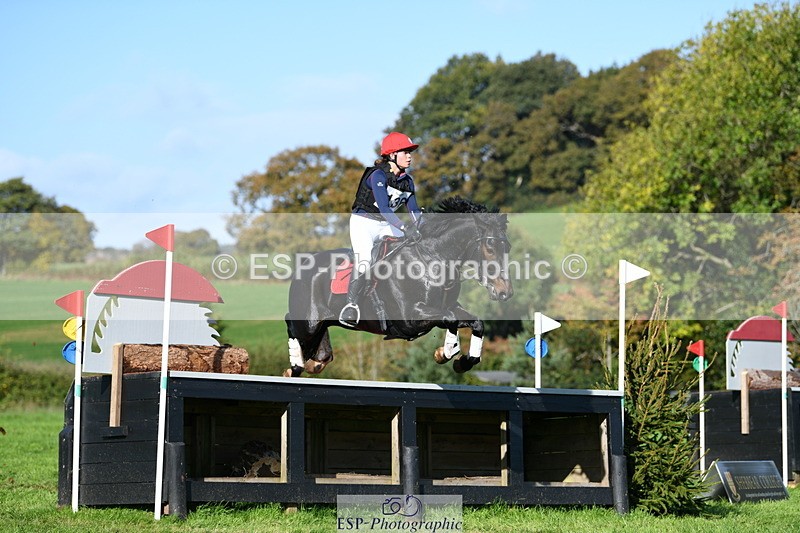 251024A-123816-11611 - B-136-Sophie.Jackson