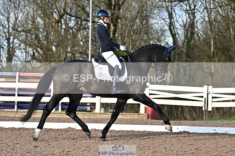 241214-135524-02661 - 124-isobel.goodwin-Milano.van.hof.olympia