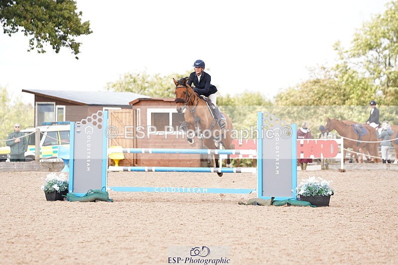 241004A-124628-00462 - Fri 03 Snr Newc & 1.10m Open