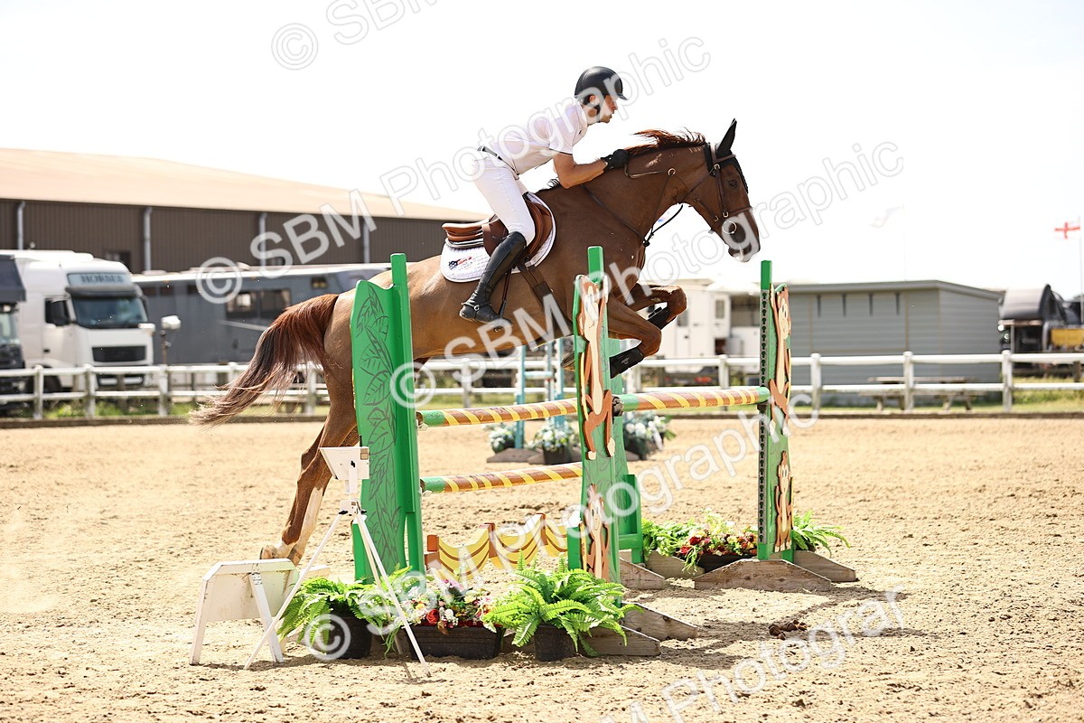 SBM_000717 - Class 15 - Redpost Equestian Senior Foxhunter - 1.20m