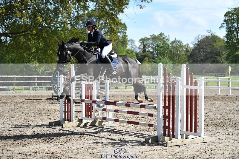 230512-104306-00582 - Cls 10 Snr 85cm Schooling
