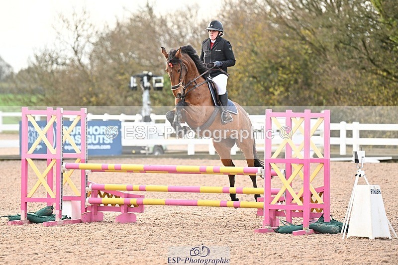 241206-095818-00128 - Cls 2 British Novice and 90cm Open