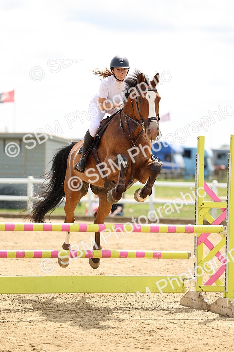 SBM_005192 - Class 18 - Senior 1.05m Open