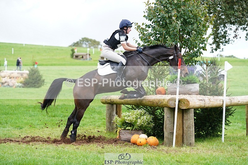 231020-142846-09521 - 133-FOXENHOLE-Laura.Elliott-XC