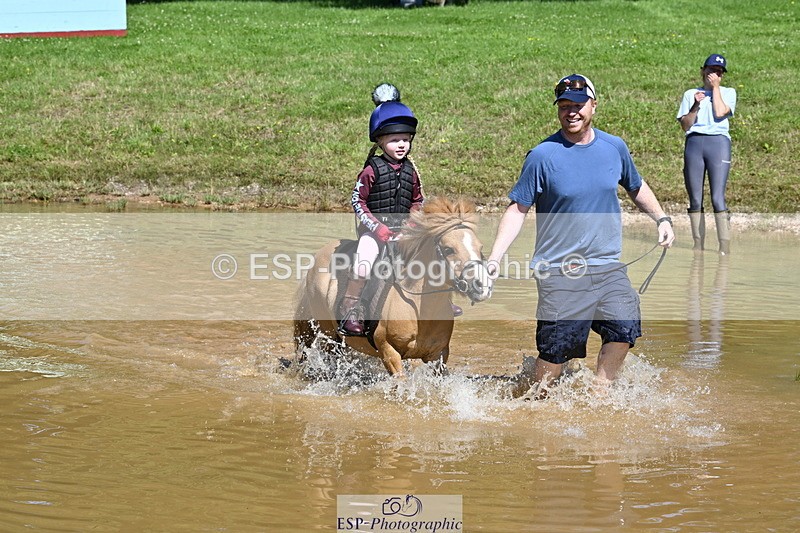 240728B-111503-01274 - Gemma's Group XC