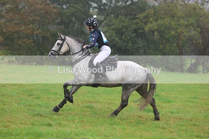 3E7A1097 - Class 2: 70cm: Half Roll Top