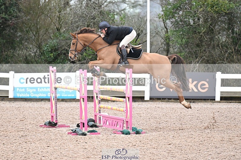 251206-132208-01085 - Cls 13 Snr Foxhunter and 1.20m