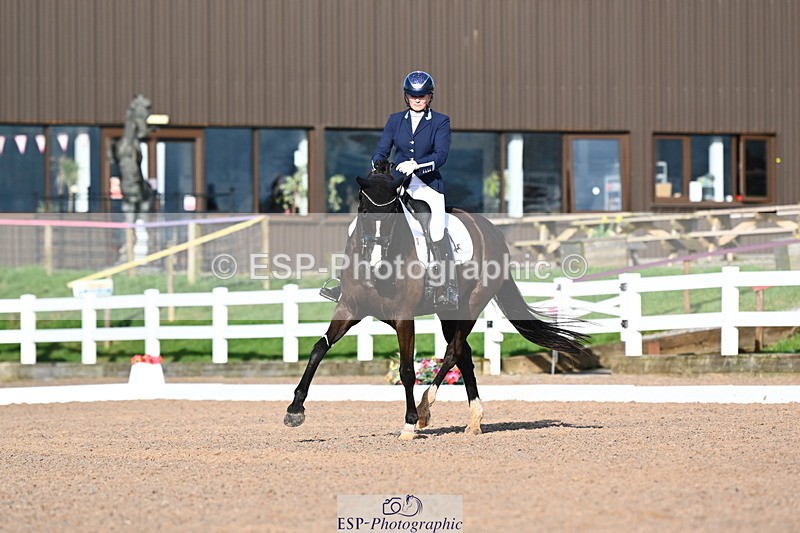 240218A-145141-08938 - 280-Nicola.Buchanan-ST.GILES.DARK.MAGIC