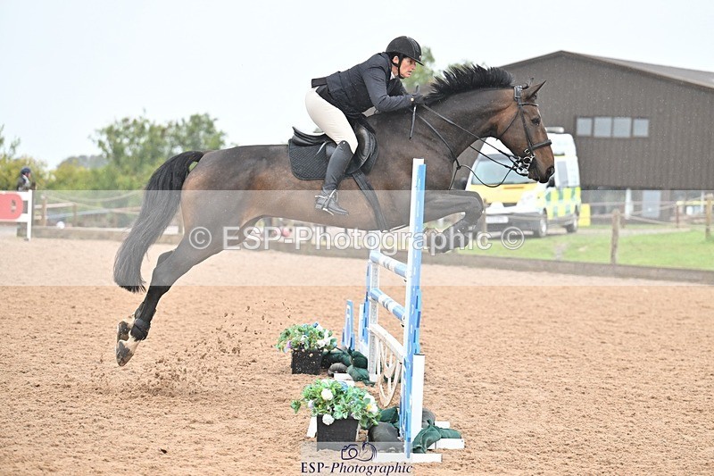 251003-120759-00649 - Cls 2 Newcomers and 1.10m