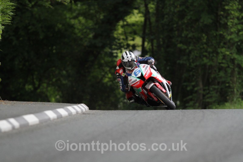 Michael Dunlop Honda / MD Racing - Monster Energy Supersport Race 1
