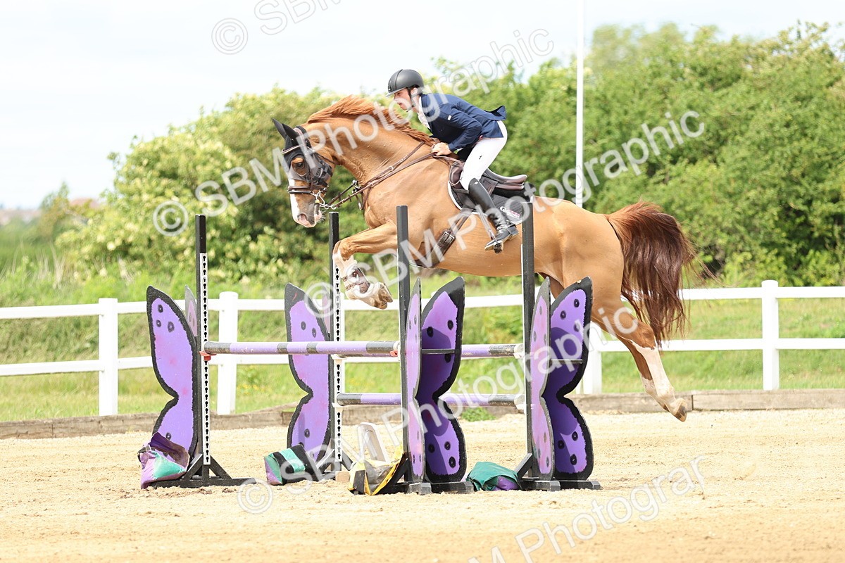 SBM_001009 - Class 4 - Senior Newcomers - 1.10m