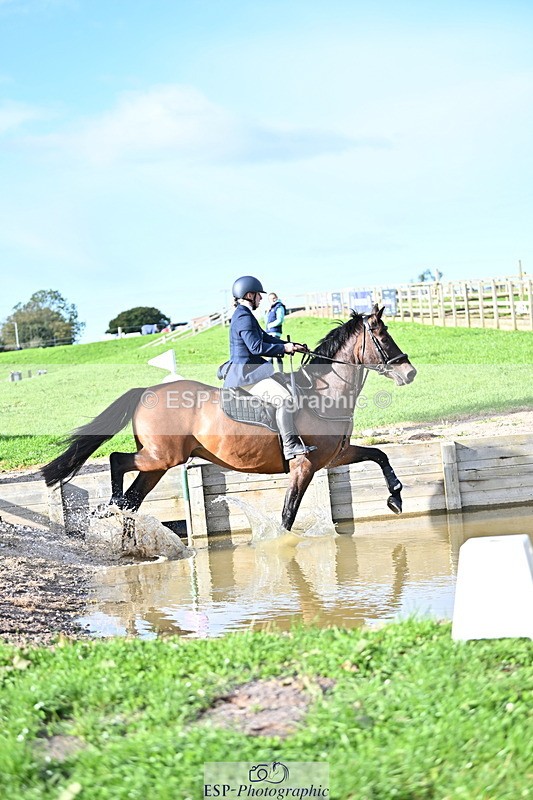 240912A-171611-02701 - Cls 7 Snr 90cm Open Speed Derby