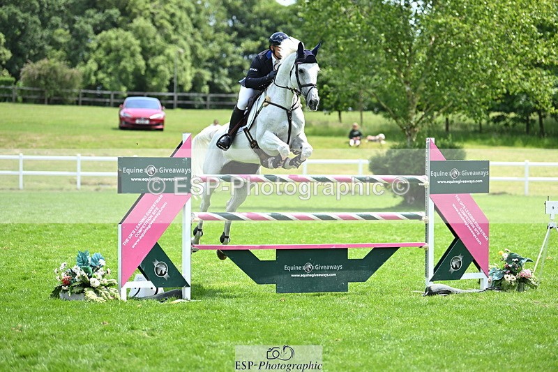 250615A-133022-11127 - Cls 38 Snr 1m40 GP