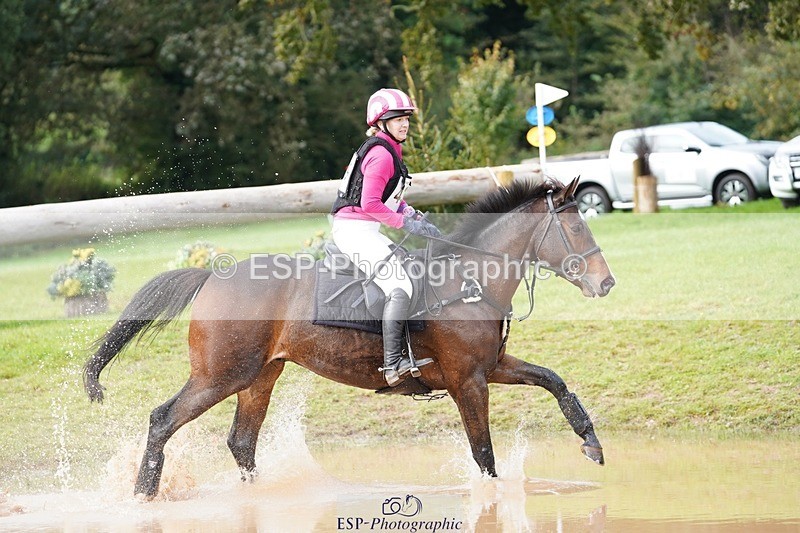 231021-134344-17411 - 439-SNOW.STOPPIN.HIM-Abby.James-SC+XC