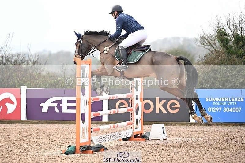 251206-123729-01001 - Cls 12 Snr Newcomers and 1.10m