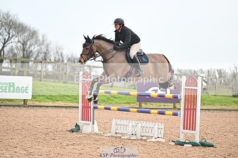 250122-142833-00645 - Cls 6 Foxhunter and 1.20m