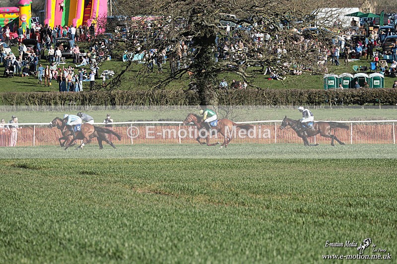 PtP 210326 810 - VWH Cirencester Races 21/03/26