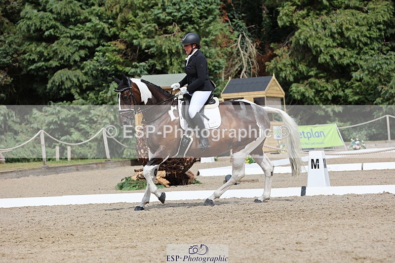 250718A-154237-02655 - 167-Leanne.Pike-Summerhill.orchard