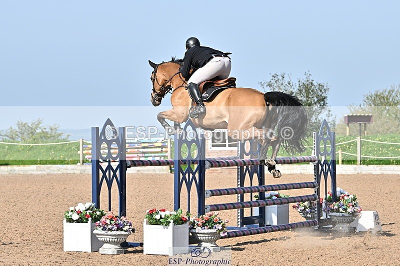 240509A-093244-00590 - Cls 8 Foxhunter