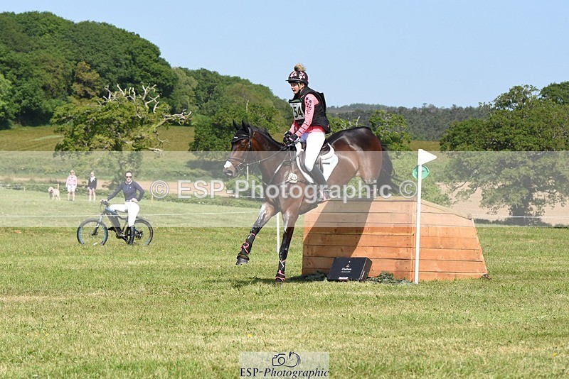 230527-102828-08673 - 254-PURE_TRENDSETTER-Ellie_Fredericks-XC