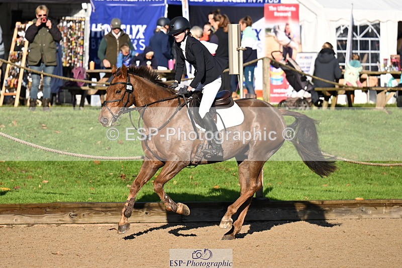 251024A-095602-06286 - B-124-Sophie.Lamb