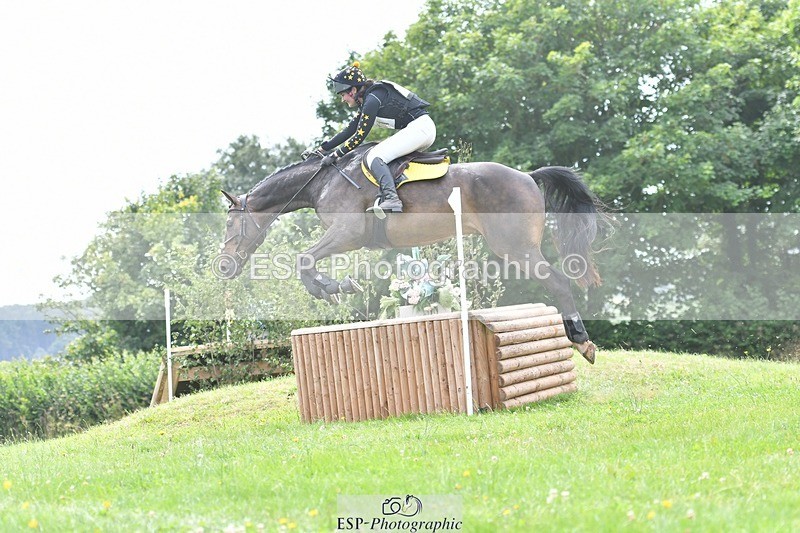 240803-135752-07039 - 211-Bethany_Hull-CARRICK_DIAMOND_OLIVER