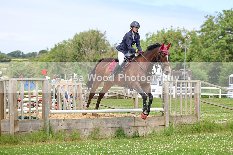 3E7A3571 - Class 6: Hawkins Motors Senior 1.00m Derby