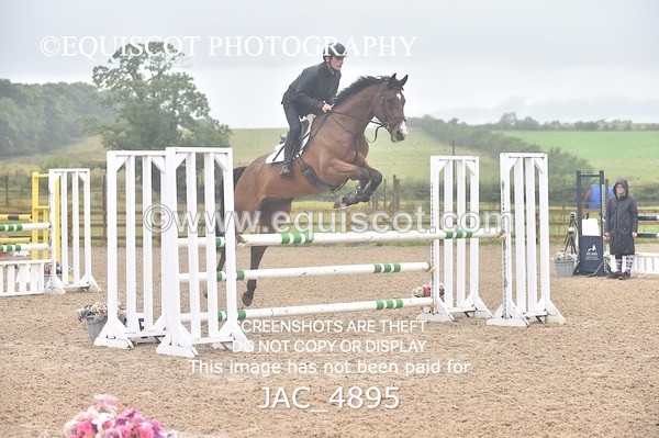 JAC_4895 - CLASS 16 SUN Senior Newcomers/ 1.10m Open