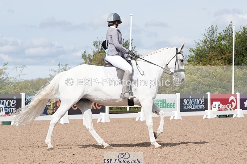 250906-122718-02351 - 070-Charlotte.DoreyDeards.Silver.Bounce