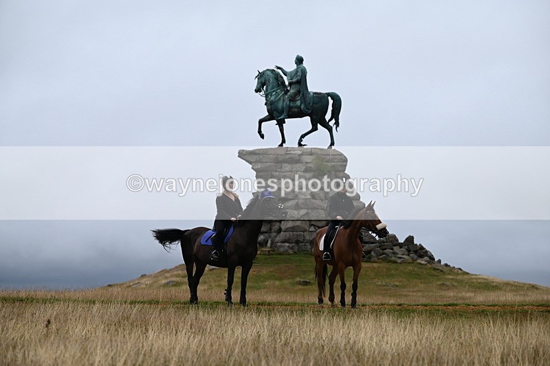 DSC_2122 - Time at Statue 12:13 to 12:32