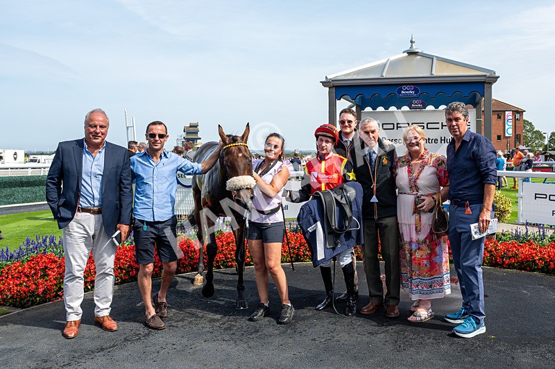 130825-Race 1-Arduis Invicta-8342 - Race 1