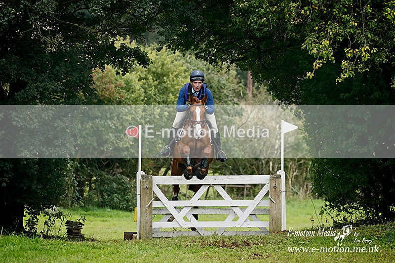 _LEZ2868a - Equestrian