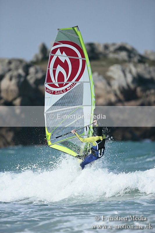 WS 020413-16 - Windsurfing