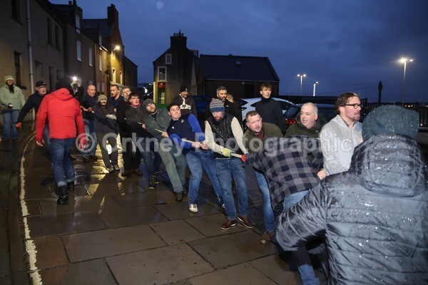 DAD_2082 - Stromness Yule Log Pull