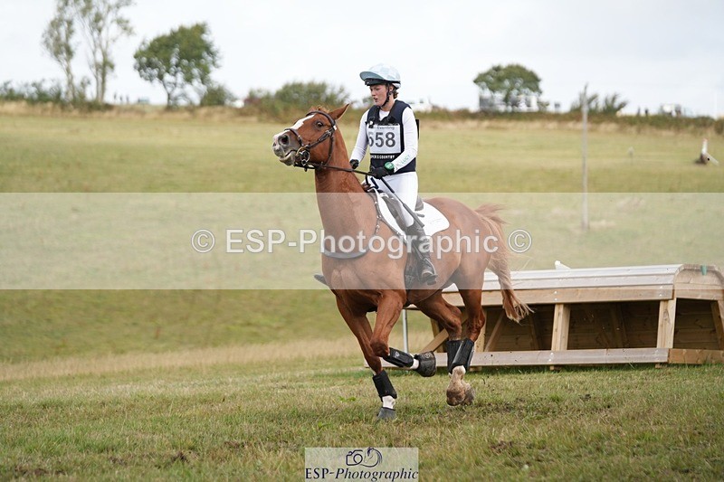 250831-104552-05692 - L-558-Lucy.Davies