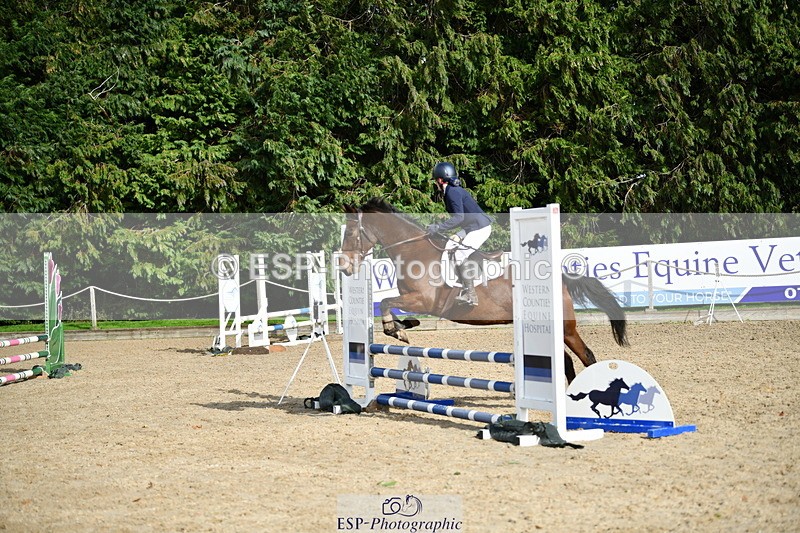 251004A-151351-01741 - Classes 8 & 9 70cm