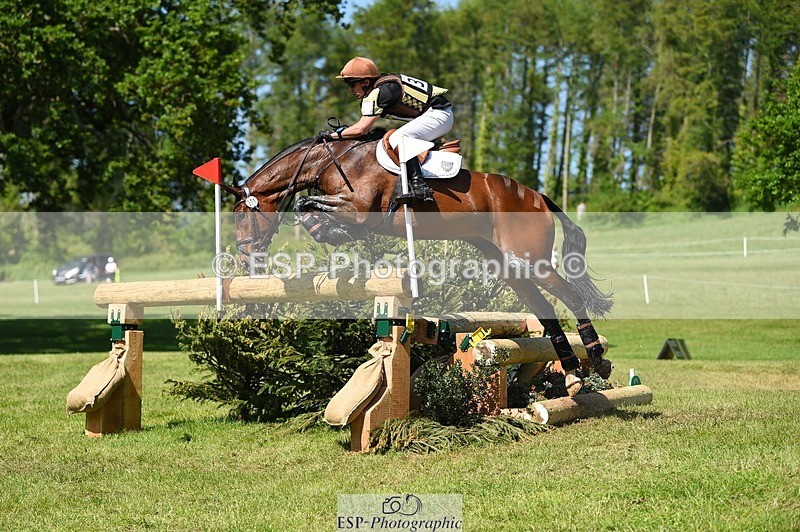 230527-163132-12043 - 371-JERPOINT_ECLIPSE-Max_Gordon-XC