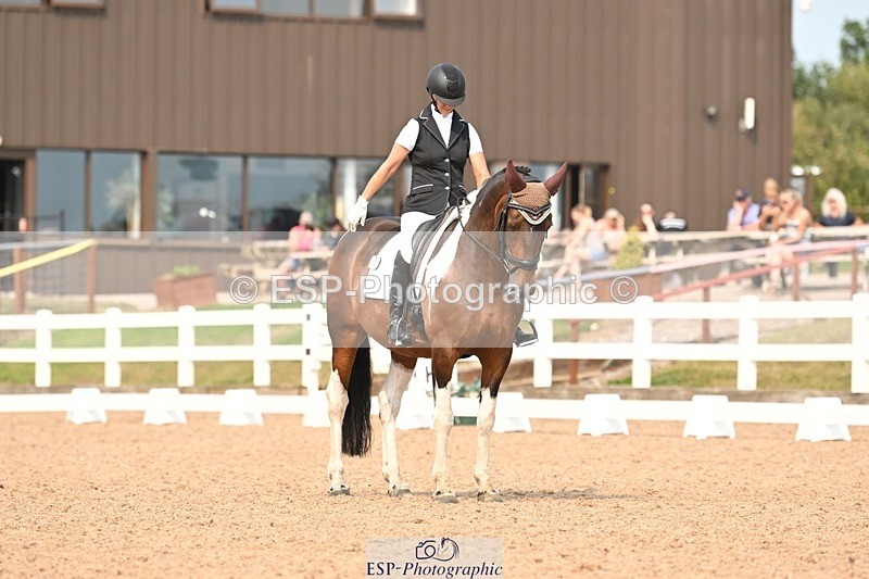 250816-153724-06214 - 123-Lorraine.MorrisLissyegan.Coloured.Lady