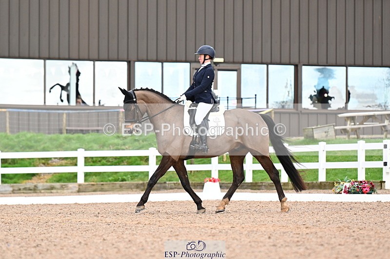 240218A-121704-07242 - 161-Katie.Warner-Active.Nuvalari