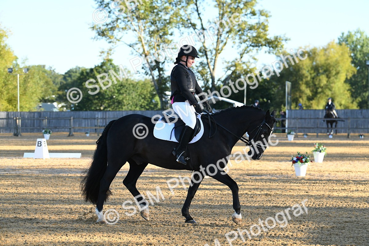 SBM_14277 - D4 - Small Tour Championship - Intro B