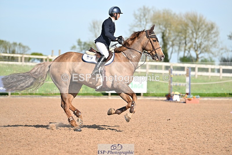 240510A-165101-09303 - Cls 24 National 1.40m Open