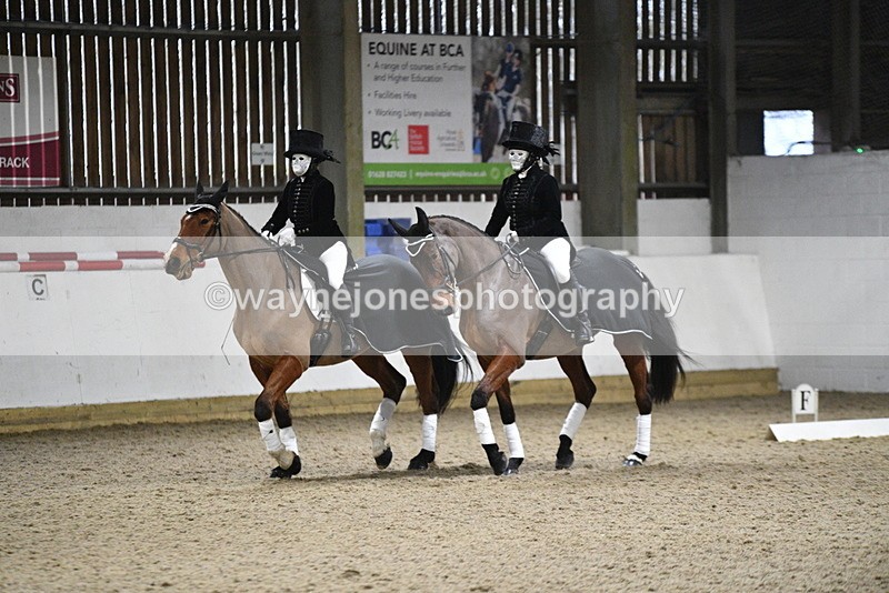 WJ5_9794 - Time 13:04 to 13:41 Fancy Dress DTM