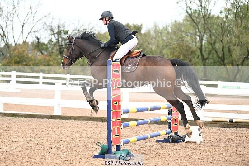 241023A-113935-00597 - Cls 1 British Novice and 90cm Open