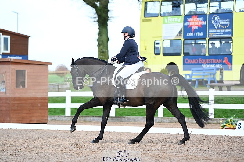 240218A-151257-09028 - 193-SARAH.RIDD-FIRST.KISS