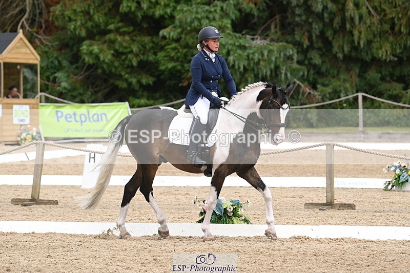 250720A-144358-11908 - 164-Dominique.Kinnaird-Perry-Pallas.Vanquish